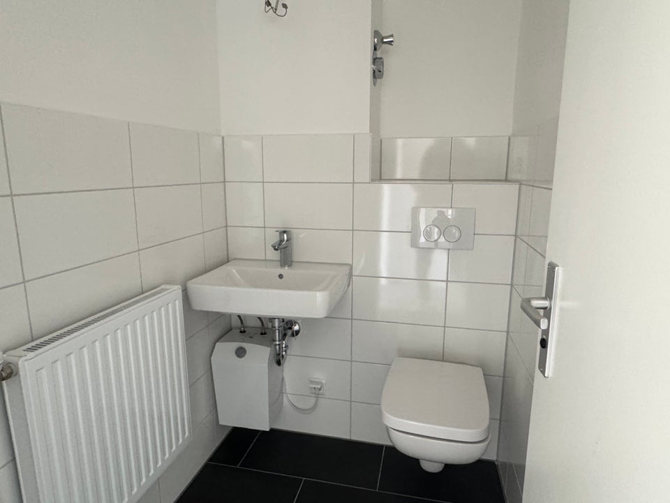 Vollständig modernisierte 4-Zimmer-Wohnung mit Balkon, Aufzug und Gäste-WC – in Berlin-Lichtenrade - Foto 5