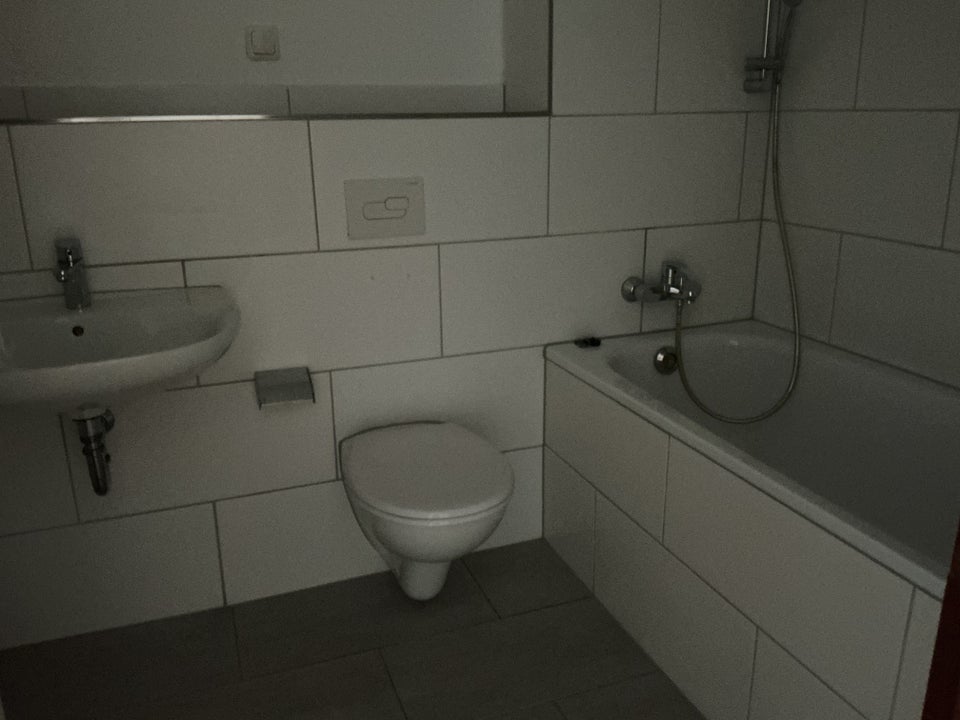 Charmante 3-Raum-Wohnung mit sonnigem Balkon im Grünen! - Photo 3