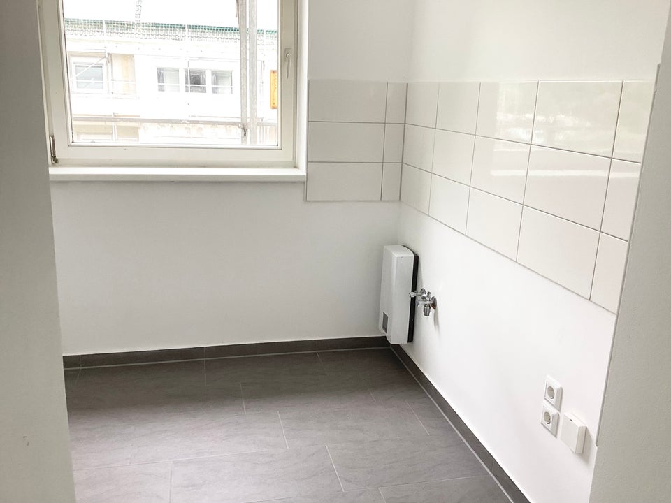 Hier wird modernisiert - gemütliche 3-Zimmer-Wohnung mit Balkon - Foto 5