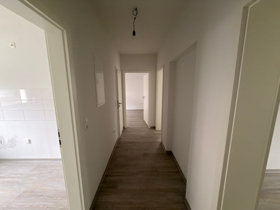 Mitten drin statt nur dabei: ansprechende 2,5-Zimmer-Wohnung - Photo 5
