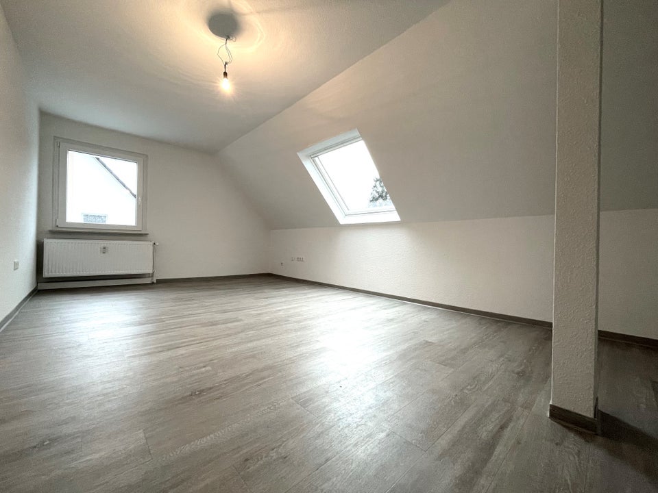 Weitläufige 2-Zimmer Dachgeschoss Wohnung in beliebter Wohngegend - Foto 3