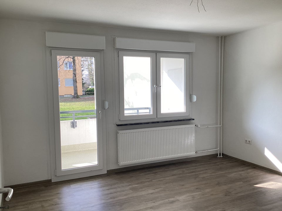 3-Zimmerwohnung im Erdgeschoss und mit Balkon - Foto 4