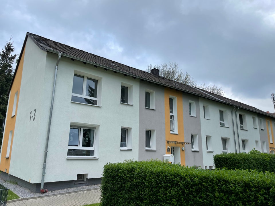 Reinkommen und Wohlfühlen: ansprechende 2,5-Zimmer-Wohnung - Foto 1