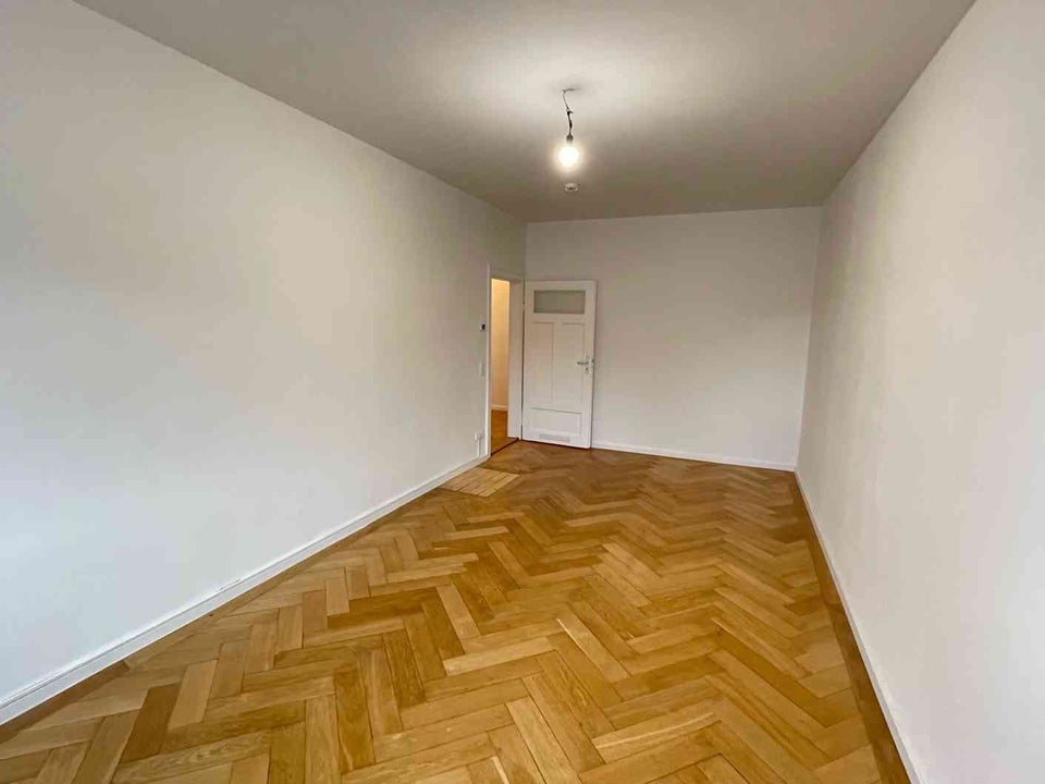 Wohntraum in Giesing: 2 Zimmer mit Einbauküche und Balkon - Foto 1