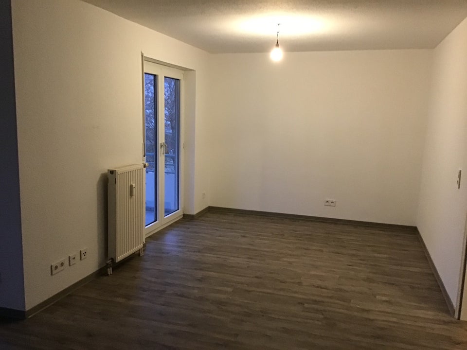 Wie für Sie gemacht - 2 Zimmer mit Balkon im 1. OG - Photo 2