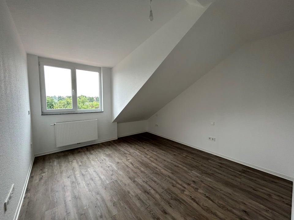 Top modernisierte 2-Zimmer Wohnung ! - Photo 1
