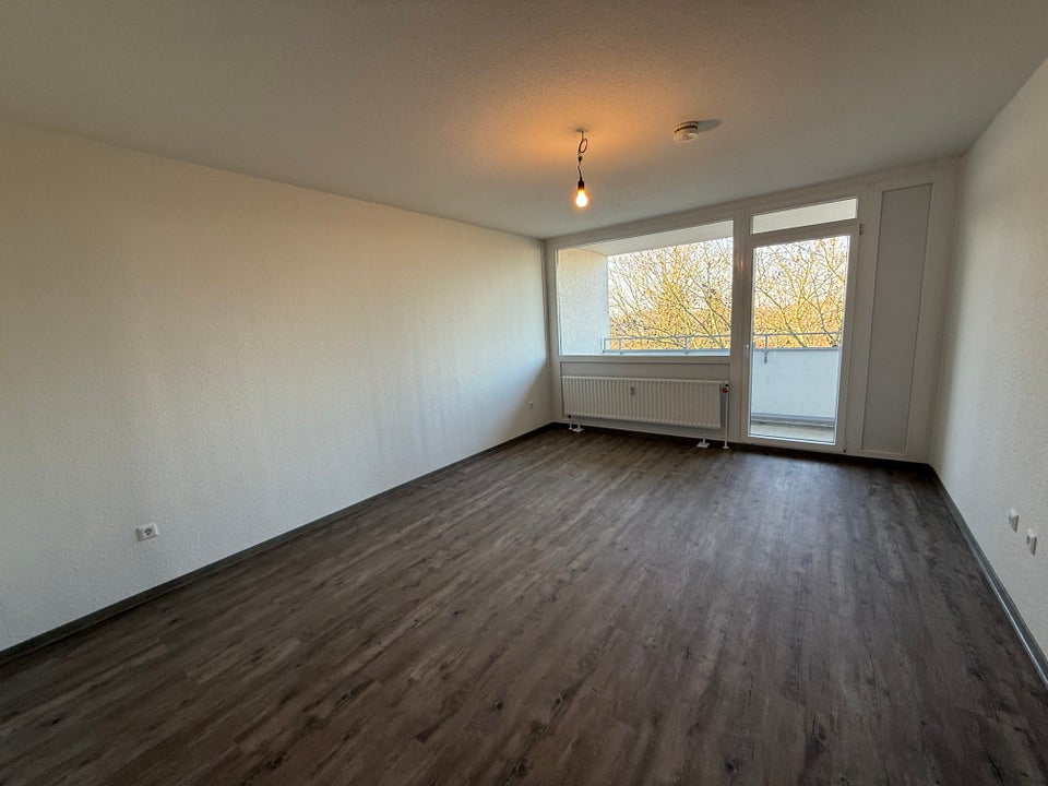 Hier findet jeder seinen Platz: günstige 2,5-Zimmer-Wohnung - Foto 1