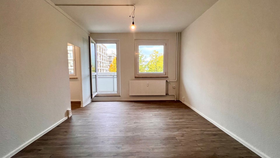 Frisch sanierte 4-Zimmerwohnung mit Balkon und Aufzug sucht neue Mieter! - Foto 2