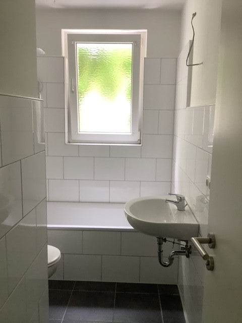 Sanierte 3 Zimmer-Wohnung mit Balkon - Photo 1