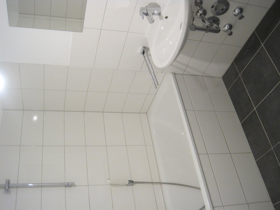 Renovierte 2-Zimmer Wohnung mit Balkon – Wohnen in direkter Audi-Nähe! - Foto 2