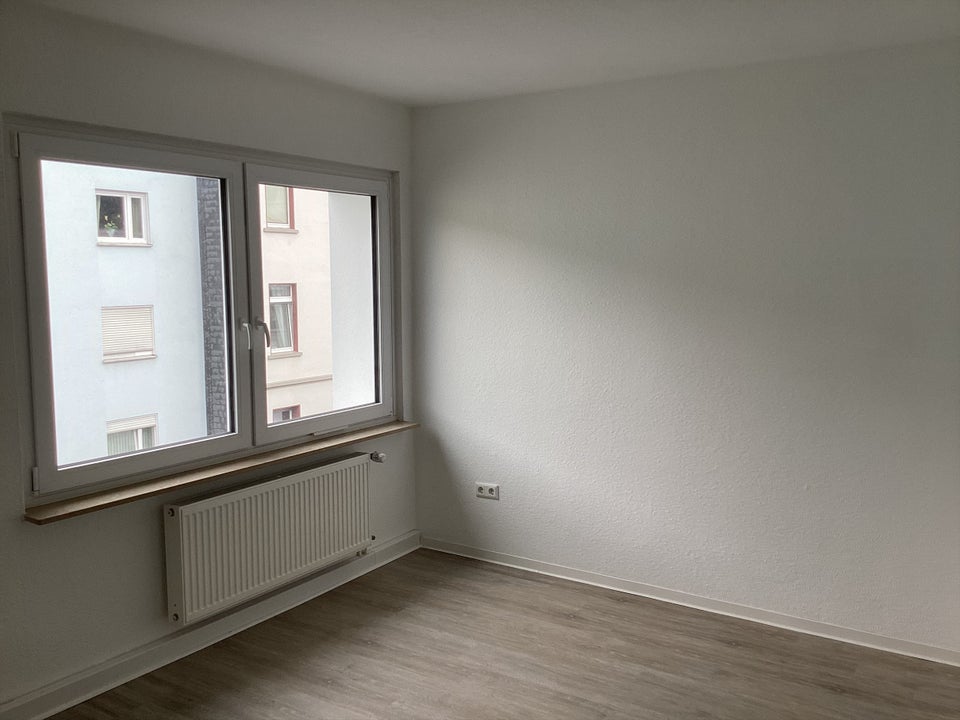 Langenberg: Bezugsfertige 2-Zi.-Whg. mit neuem Tageslichtbad und Balkon - Photo 3