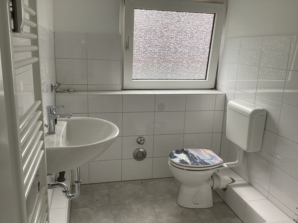 Barsinghausen am Deister: Frisch renovierte 3,5-Zimmer- Wohnung ca. 58 m² sofort verfügbar - Photo 1