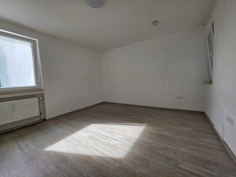 Helle 4- Zimmer-Wohnung wartet auf nette Mieter! - Photo 2
