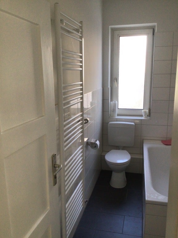 Mitten drin statt nur dabei: schöne 2-Zimmer-Wohnung - Foto 1