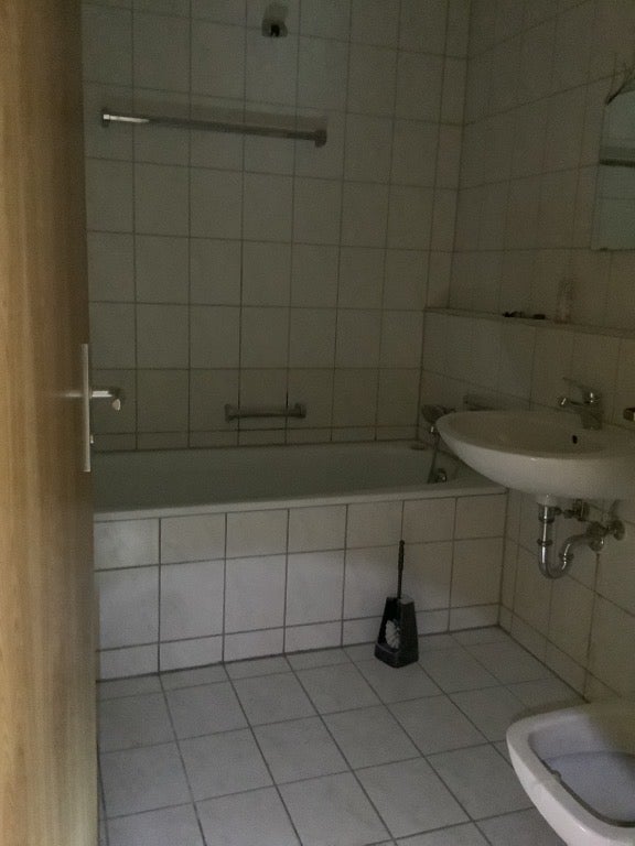 Zuhause fühlen: individuelle 2-Zimmer-Wohnung - Photo 2