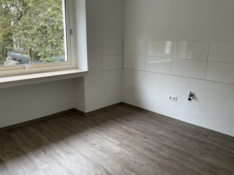 Leben direkt in der Stadt - 2,5-Zimmer-Stadtwohnung - Foto 2