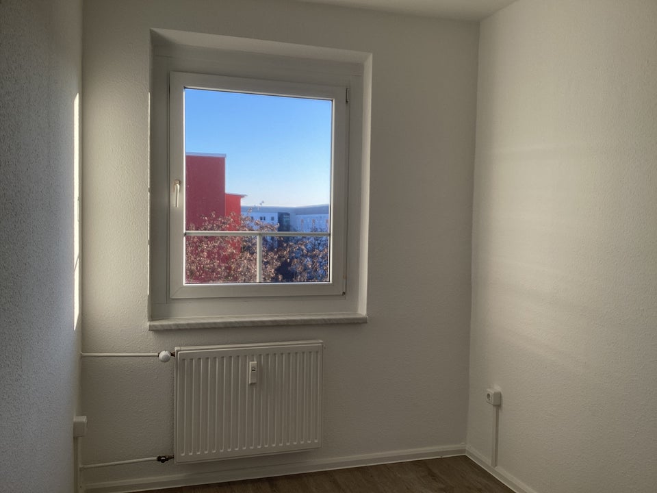 Renovierte 2 Zimmer Wohnung mit Balkon in der Nähe vom Kulkwitzer See! - Foto 2