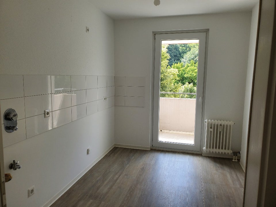 Gemütliche 2-Zi.-Whg. mit neuem Bad und Balkon - Photo 2