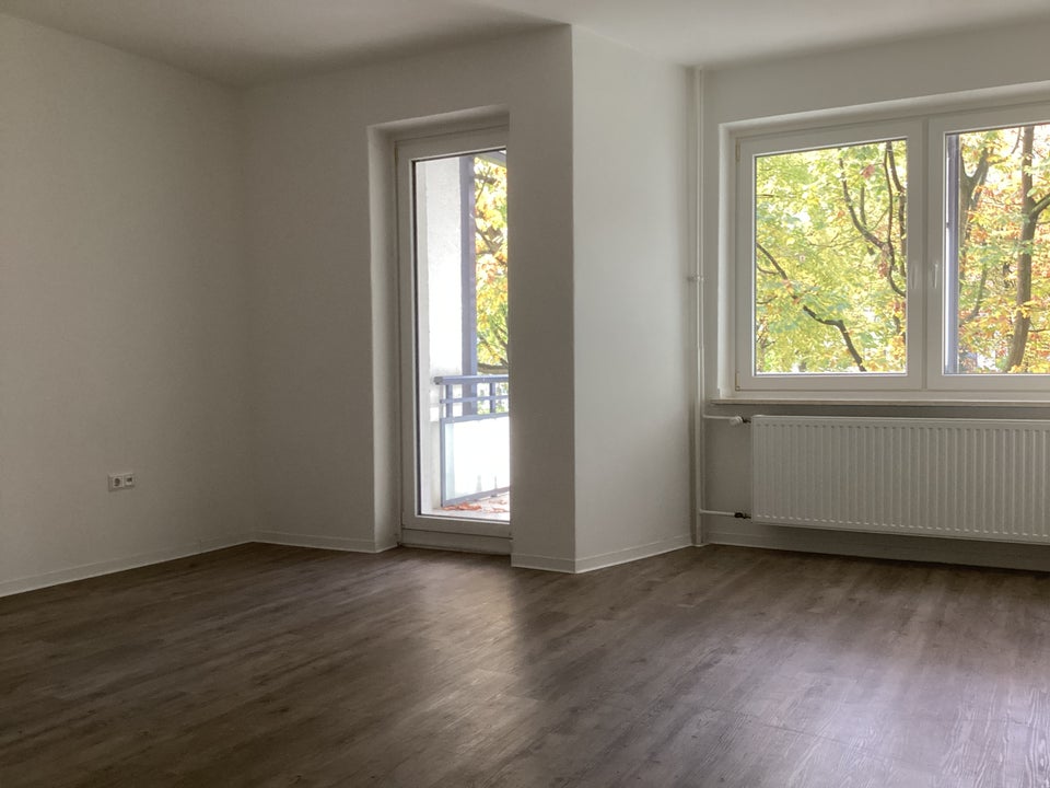 Schicke 2-Zimmer-Wohnung mit großem Balkon - Photo 1