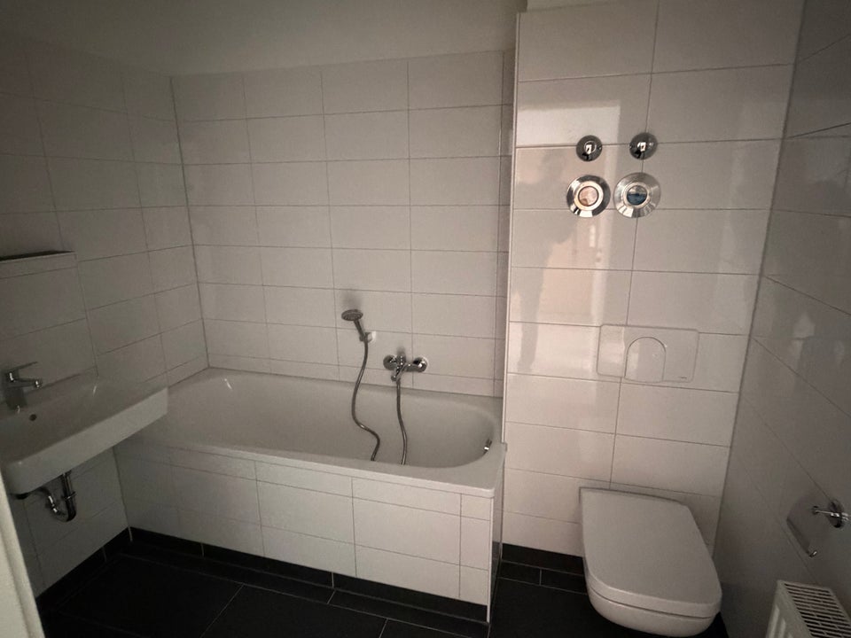 helle 2 Zimmer Wohnung mit Balkon und Einbauküche in Leipzig Lindenau - Foto 2