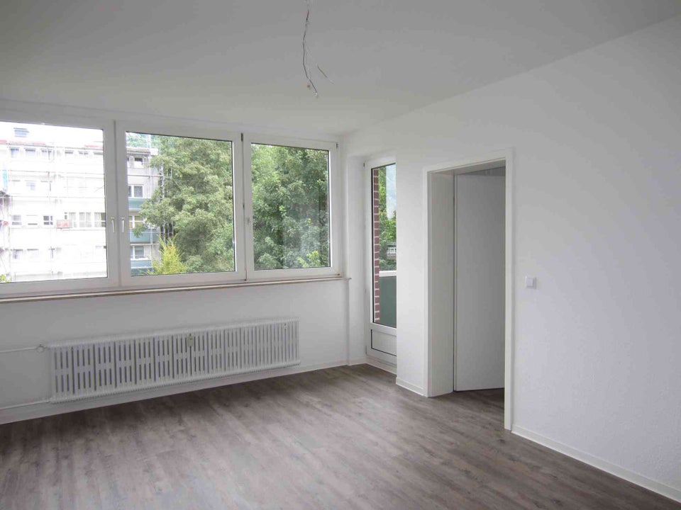 Gut aufgeteilte 2-Zimmer-Wohnung mit Balkon in grüner Lage! - Foto 2