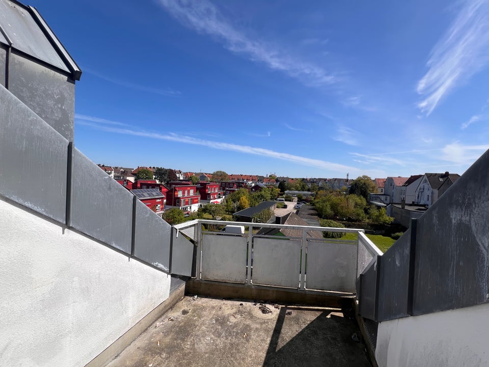 Studenten aufgepasst! WG-geeignete 4 Zi.-Wohnung mit Einbauküche! - Foto 2