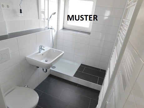 Mit Aufzug und Balkon, ideal im Alter ! Einzugsbereit neu renoviert für Sie! - Foto 1