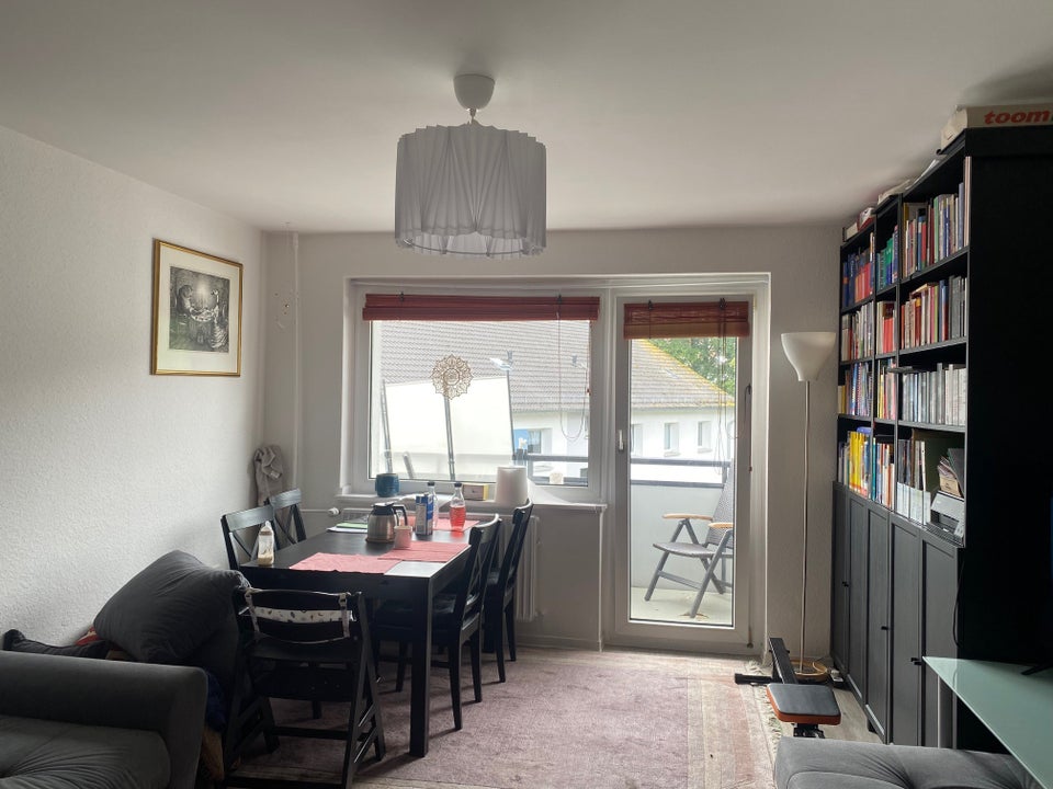 Übernahme der Einbauküche möglich - 2,5-Zimmer-Wohnung mit Tageslichtbad - Photo 1