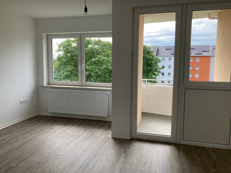 3-Zimmer sollen es sein, dann zieh hier ein! - Foto 1