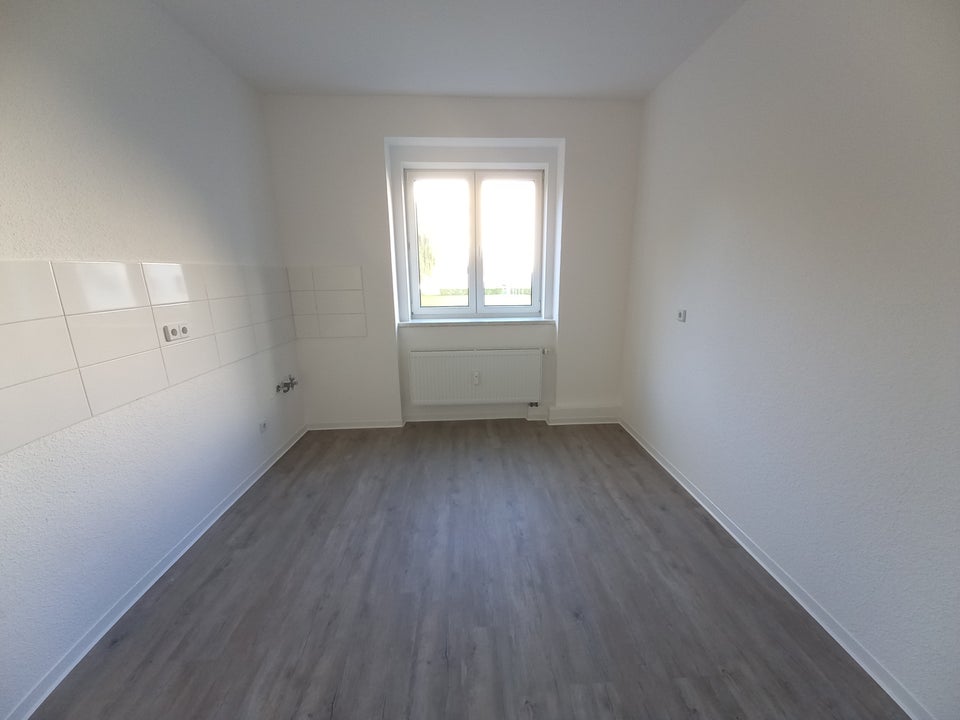 Frisch renovierte 3 Raumwohnung mit Balkon wartet auf Sie! - Foto 4