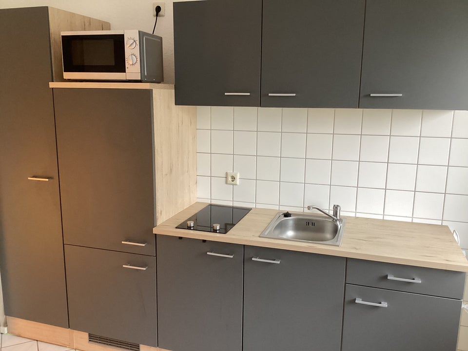 Nachmieter gesucht - mieterseitige Einbauküche vorhanden - Foto 2