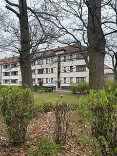 Sanierte 4- Zimmerwohnung mit Loggia in zentraler Lage - Photo 4