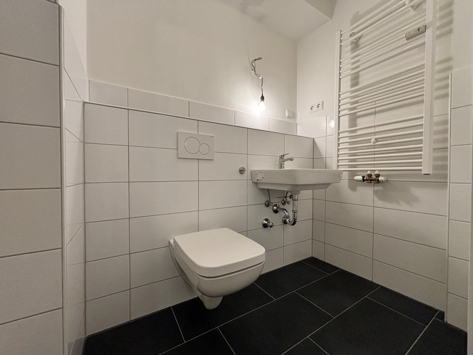 1-Zimmer Single Appartment mit sonniger Terrasse in eigenem Garten! - Foto 2