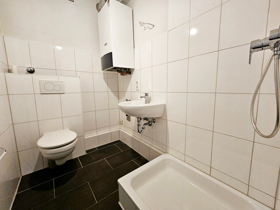 Helle Wohnung sucht Mieter: ideale 2-Zi.-Wohnung - Foto 2