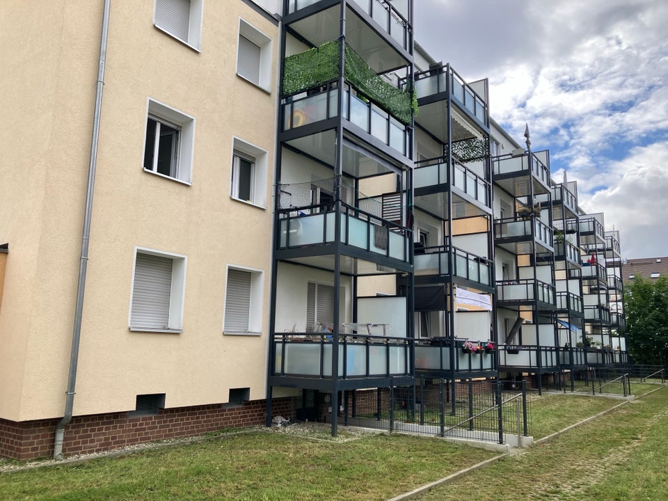 Sanierte 2 Zimmerwohnung mit Balkon und Fussbodenheizung - Foto 1