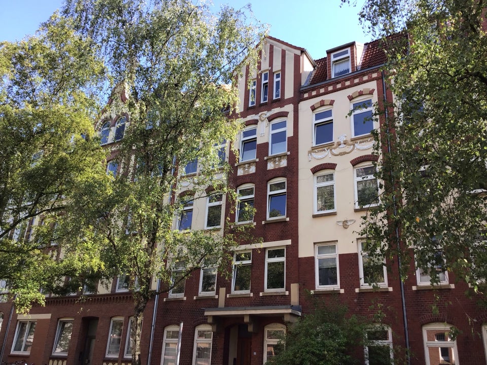 Etwas Besonderes: 3-Zimmer-Dachgeschosswohnung mit Altbaucharme! - Photo 2