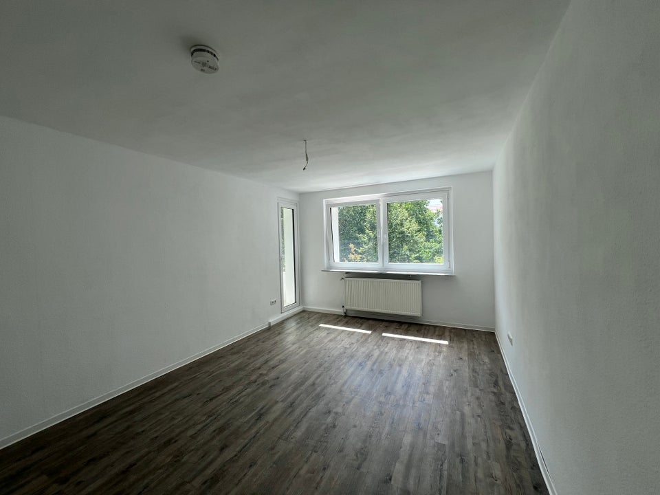 Sonnig und hell - renovierte 2-Zimmer-Wohnung - Foto 1