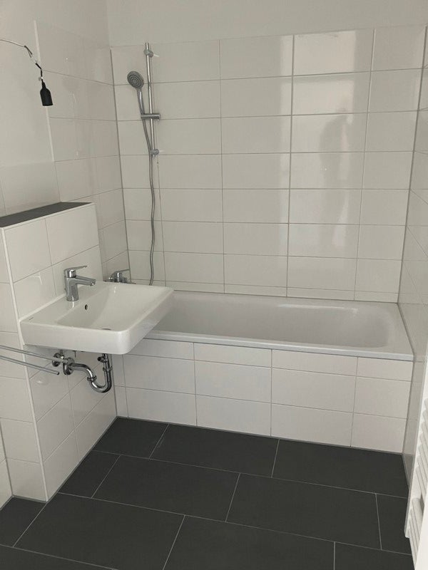 2-Zimmer-Wohnung, mit goßem Wohnzimmer, direkt bezugsfertig - Foto 3