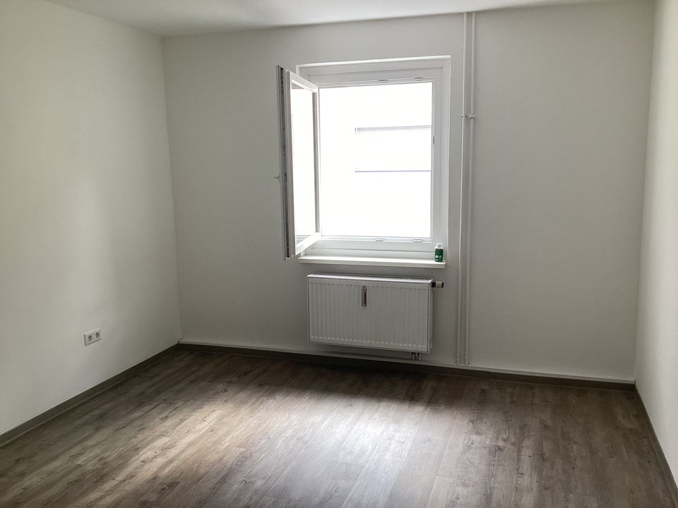 Top renovierte, geräumige 2,5-Zimmer-Wohnung für Ihre kleine Familie - Foto 2