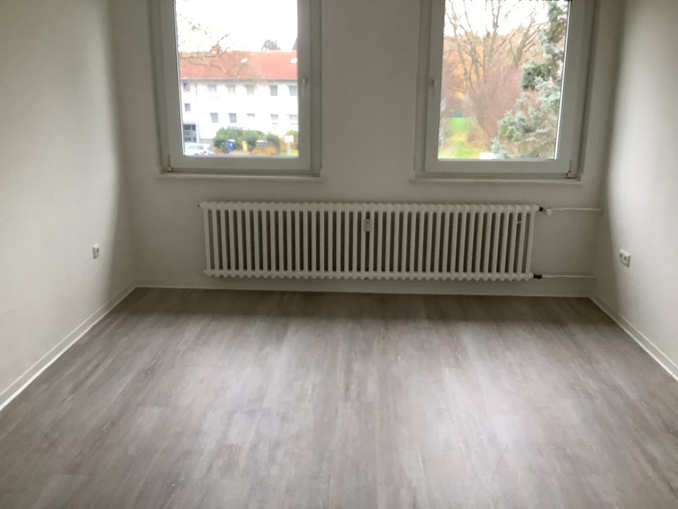 Schicke Wohnung mit neuem Boden - Photo 4
