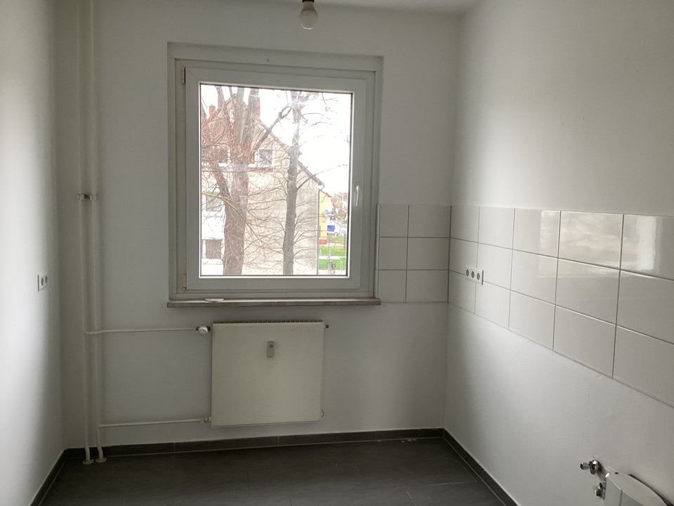 Frisch renovierte 3-Zimmer-Wohnung (ca. 58,7 m²) – sofort bezugsfrei - Photo 1