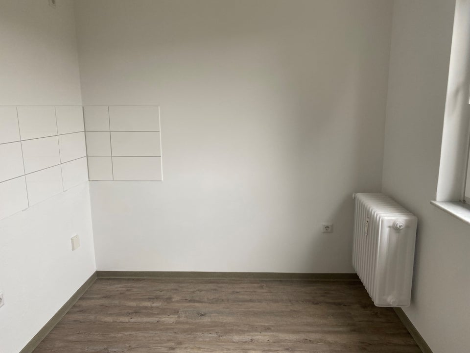 Helle 1-Zimmer-Wohnung mit Balkon - Foto 3