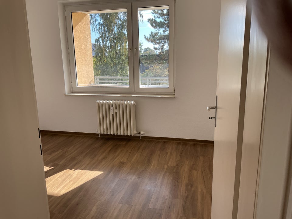 Ruhig gelegen und doch so nah: 3 Zimmerwohnung mit tollem Ausblick! - Photo 1