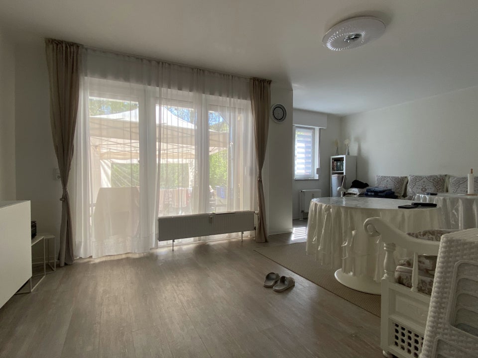 Zuhause fühlen: 3-Zimmer-Wohnung im Erdgeschoss mit Garten - Foto 1