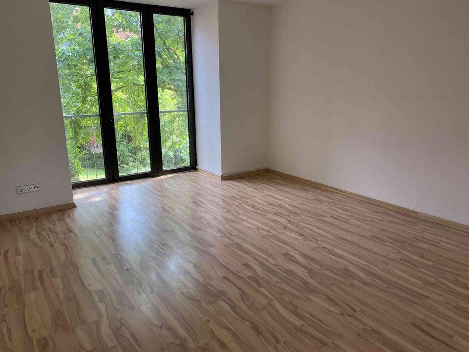 Helle 4-Zimmer-Wohnung mit zwei Bädern - Foto 3