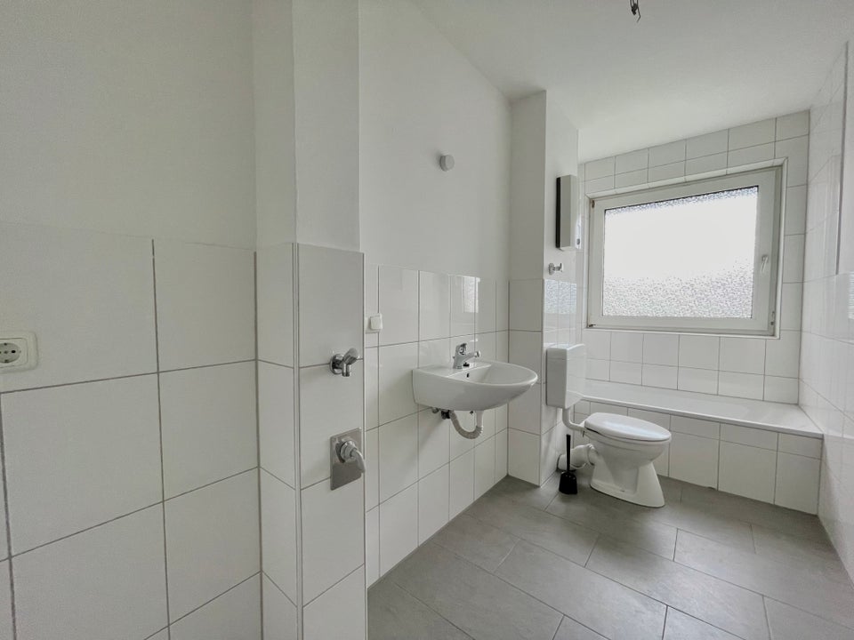 1-Zi.-Wohnung mit Balkon in LEV. Steinbüchel! - Foto 2