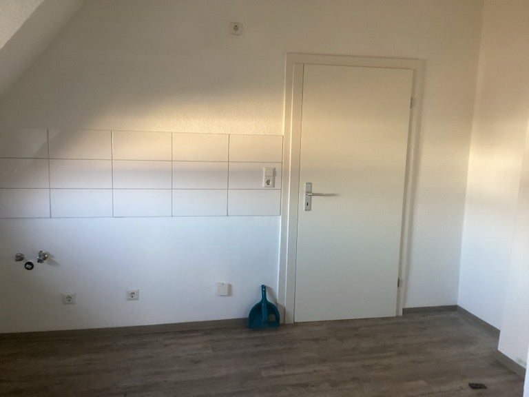 2-Zimmer-Dachgeschosswohnung frisch saniert! - Foto 2