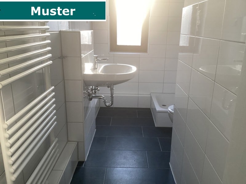 Schicke kleine 3-Zimmer-Wohnung mit Balkon mit neuem Duschbad - Foto 1