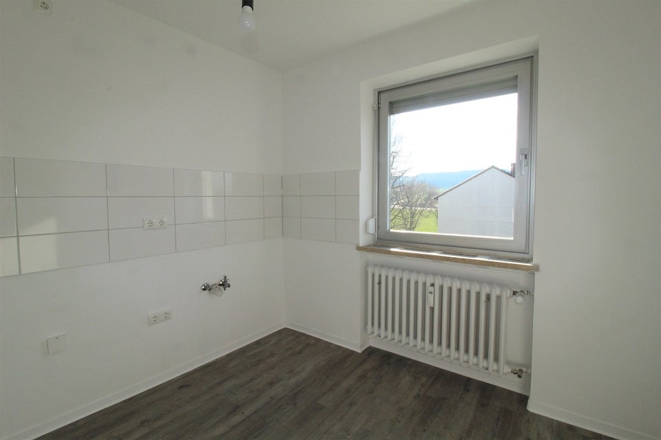 2. OG / 3 Zimmer mit Balkon ab sofort - Foto 5