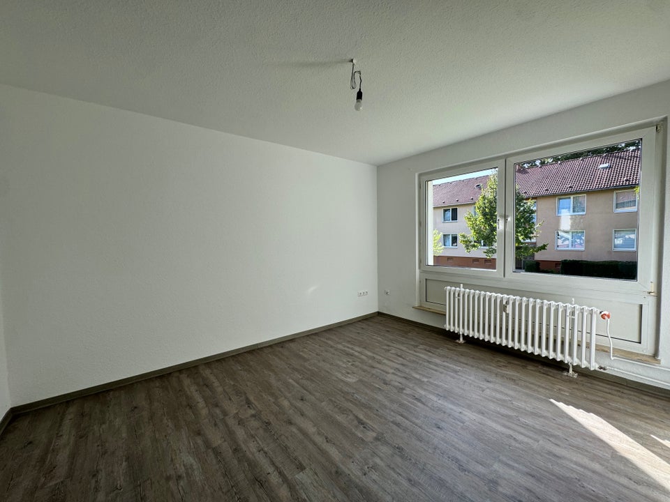 sanierte 3-Zimmer-EG-Wohnung in grüner Umgebung - Foto 2